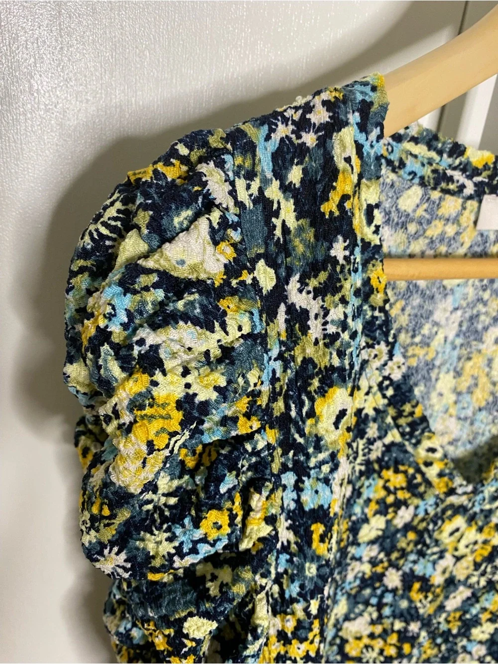 LOFT blue yellow